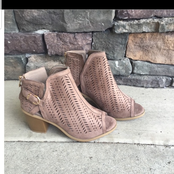 Boots NIB open toe Leather - Picture 3 of 5